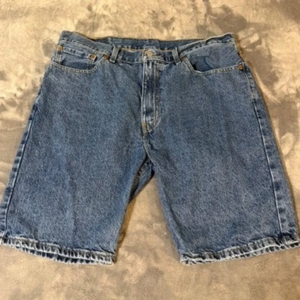 Levis 505 Regular Fit Mens Denim Shorts W36 Medium Wash Blue WaterLess Jorts